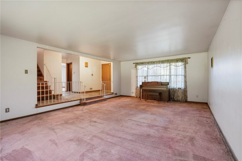 480 Roosevelt Road — photo 7