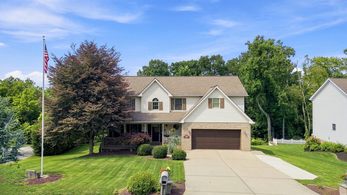 1089 Redoak DRIVE — photo 1