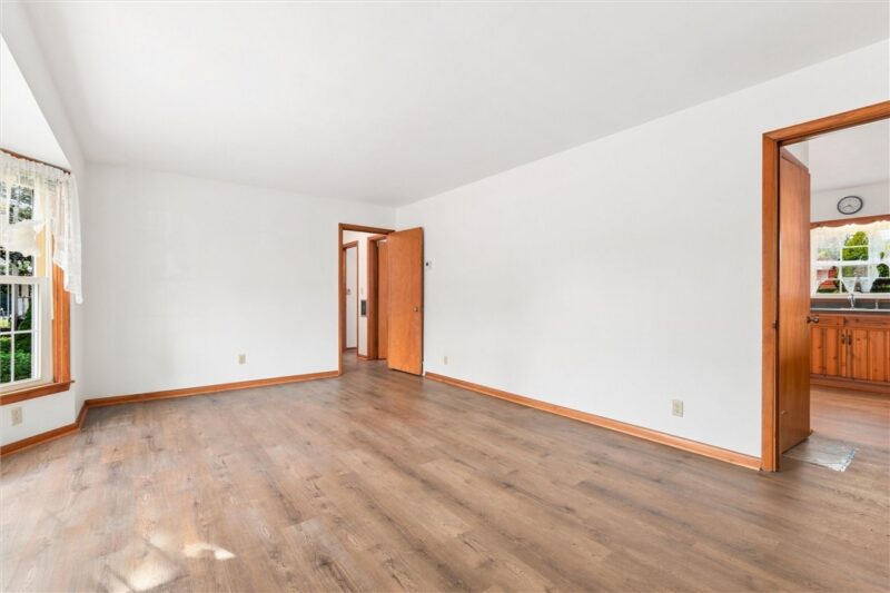 124 East Avenue — photo 5