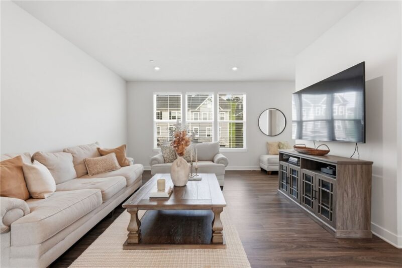4010 Crown Dr — photo 5