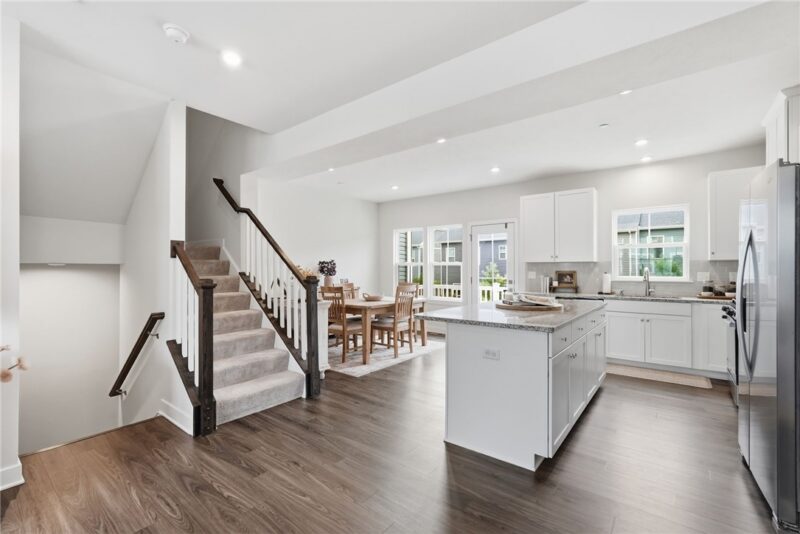 4010 Crown Dr — photo 7