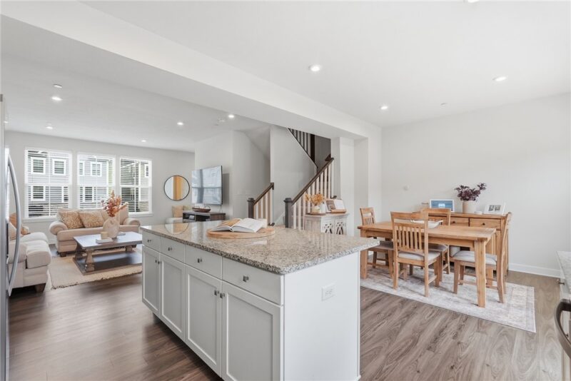 4010 Crown Dr — photo 8