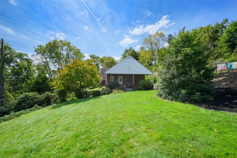 577 Highland Ave — photo 4