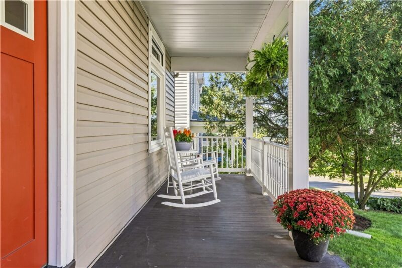 232 S Chestnut St — photo 2