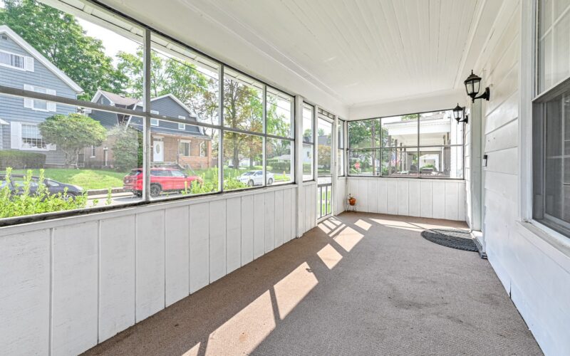 3405 8th AVENUE — photo 3