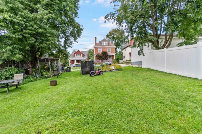 115 N Jackson Ave — photo 4