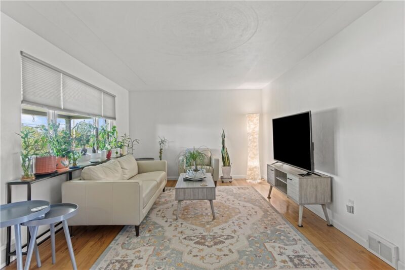208 McChain Rd — photo 2