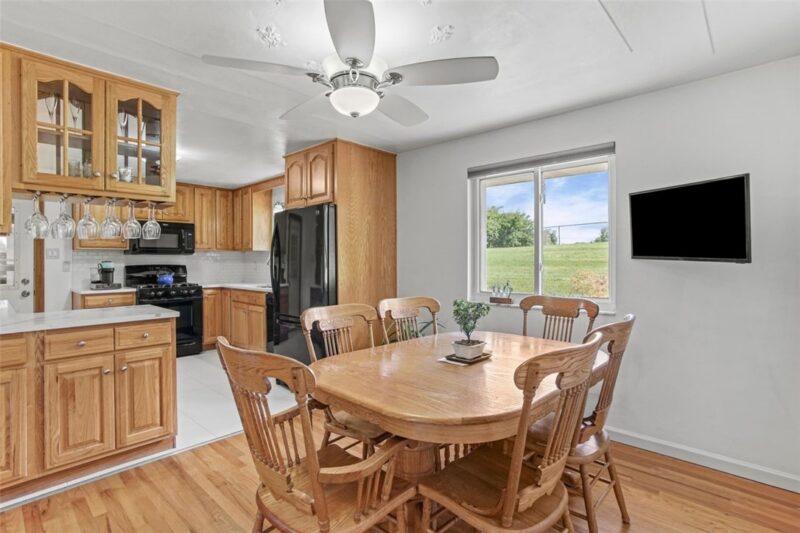 208 McChain Rd — photo 3