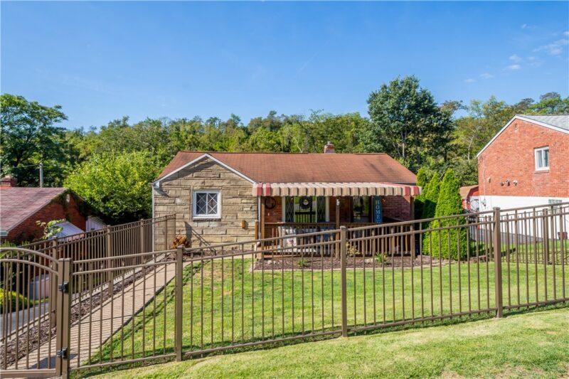 441 Glencoe Dr — photo 2
