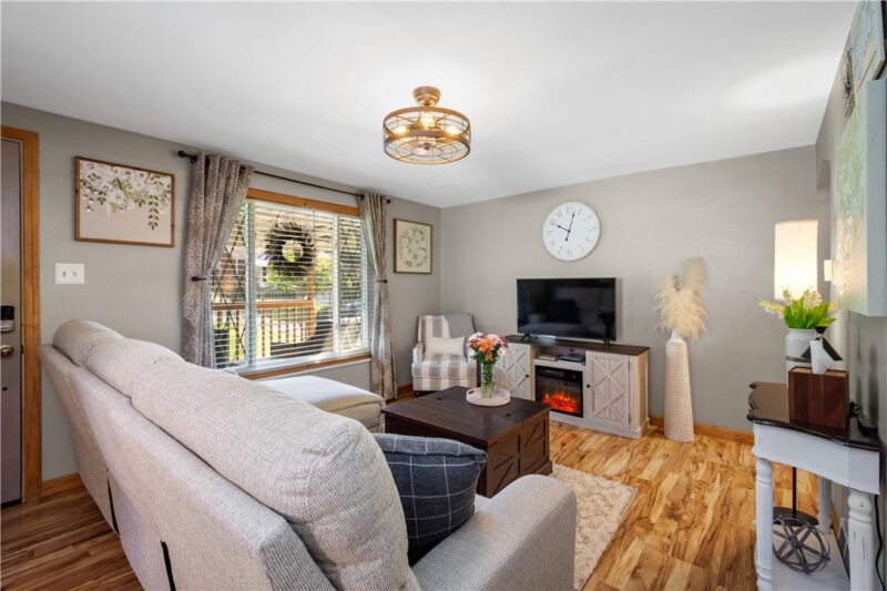 441 Glencoe Dr — photo 8