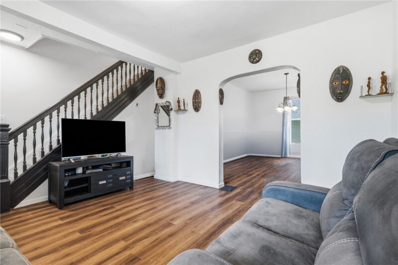 706 Noblestown Rd — photo 4