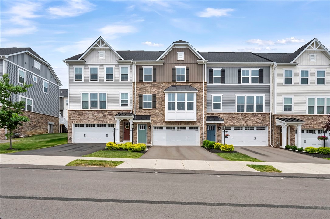 213 Cranesbill Drive — photo 1