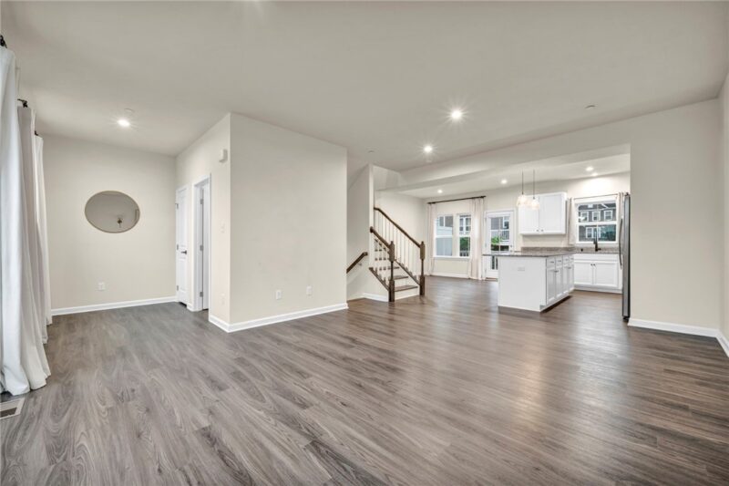 213 Cranesbill Drive — photo 4