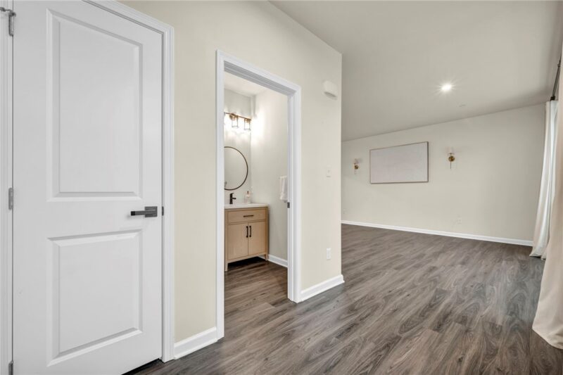 213 Cranesbill Drive — photo 7
