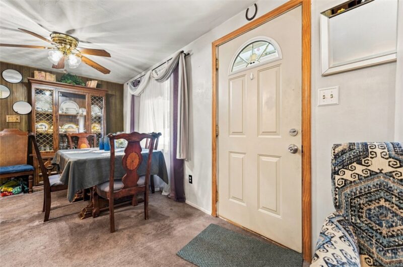 576 Firethorne Dr — photo 6