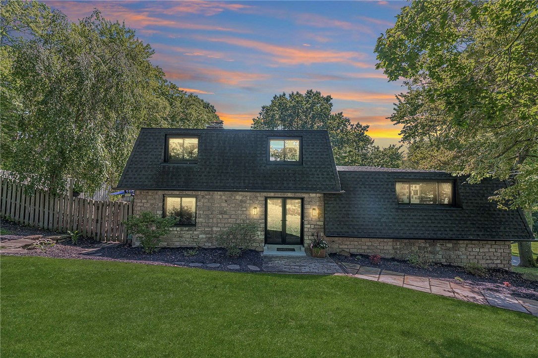 70 Maple Dr — photo 1