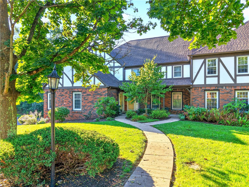 222 Allenberry Cir — photo 1