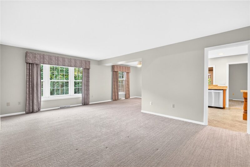 222 Allenberry Cir — photo 3