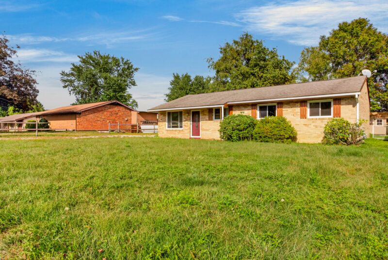 207 Longview DRIVE — photo 2