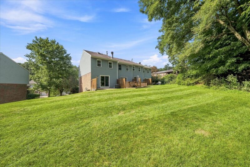 109 Spruce Court — photo 3