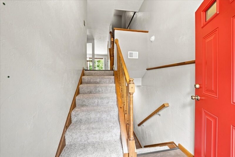 109 Spruce Court — photo 4