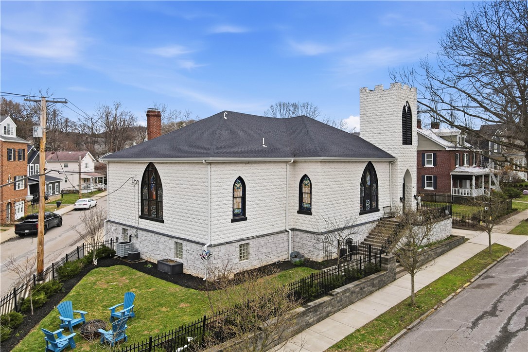 201 Frederick Avenue — photo 1