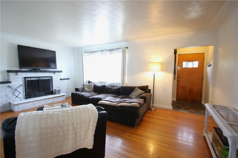 126 Third Ave — photo 2