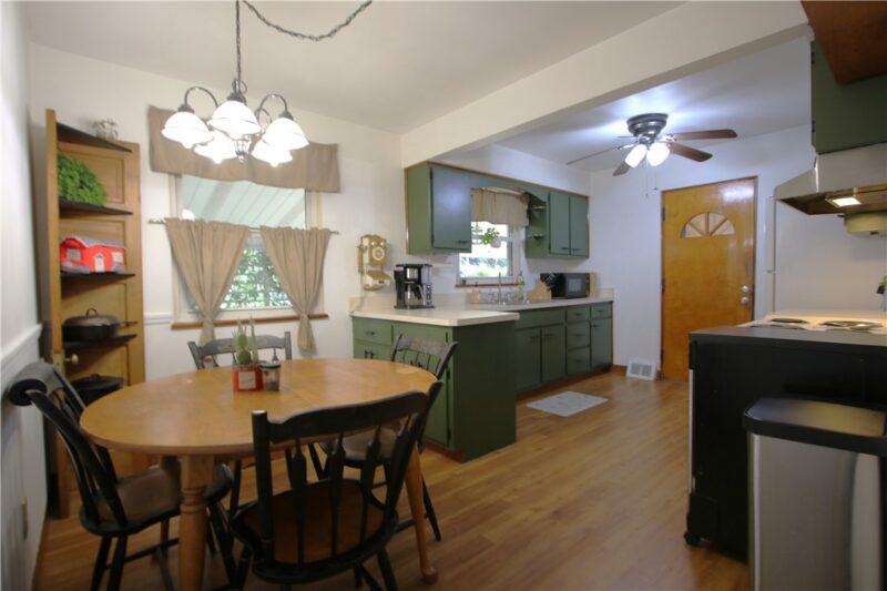 126 Third Ave — photo 3