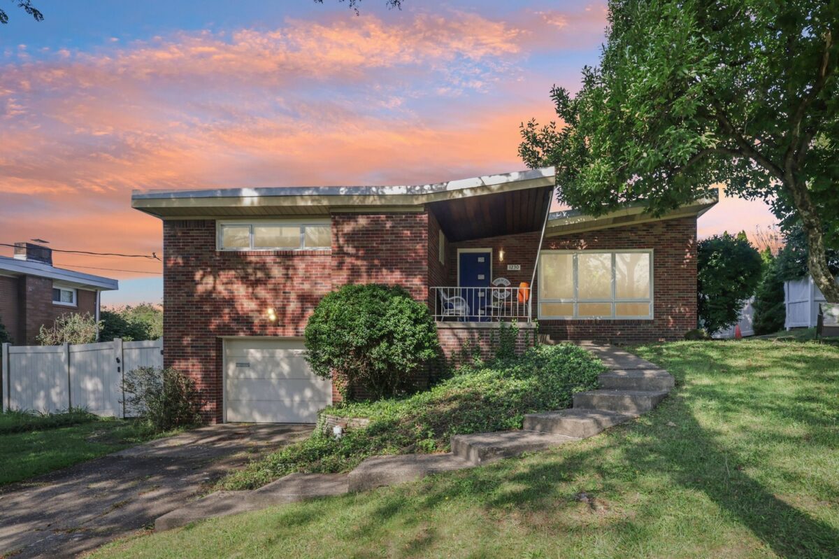 1230 Northwestern DRIVE — photo 1
