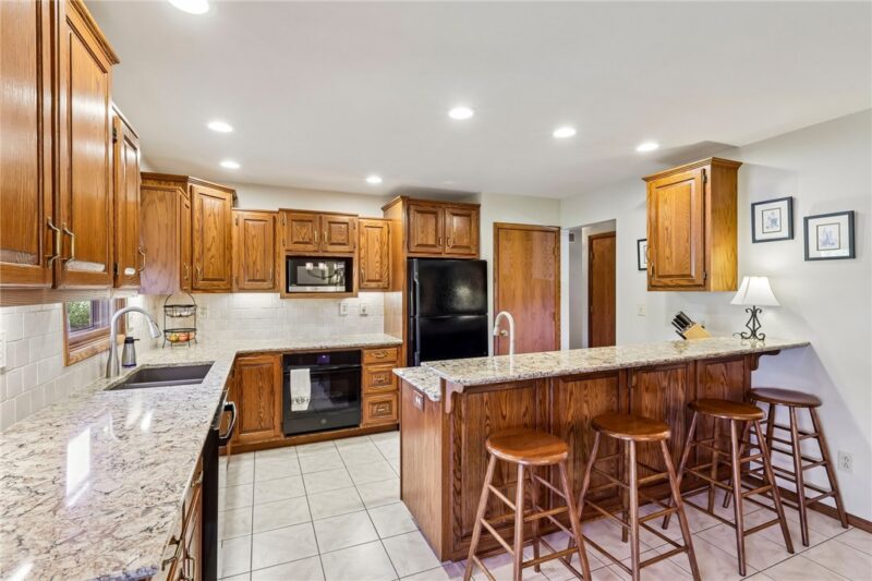 134 Powell Rd — photo 8