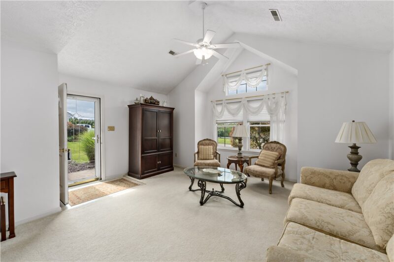 112 Sedeca Dr — photo 4
