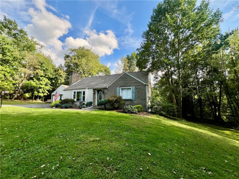 129 Upland Dr — photo 2