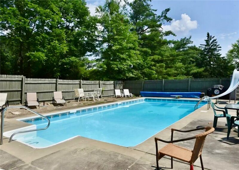 129 Upland Dr — photo 5