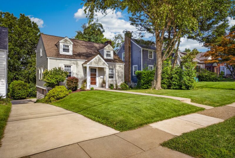 727 Vermont AVENUE — photo 5