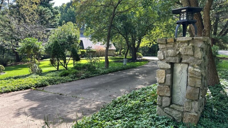 4735 Spring Ridge Ln — photo 3