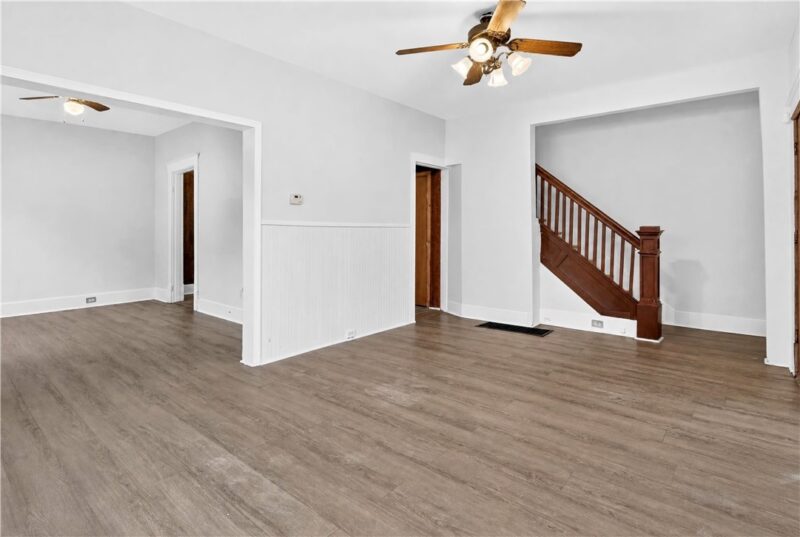 565 Broad St — photo 8