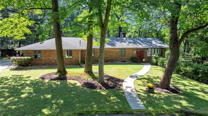 261 Geneva Dr — photo 5