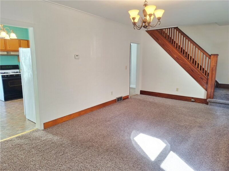 712 Line Ave — photo 2