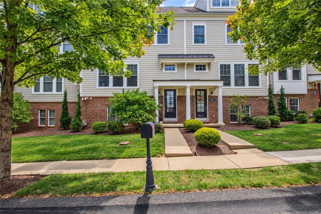 1317 Village Ln — photo 1