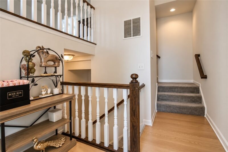 1317 Village Ln — photo 4
