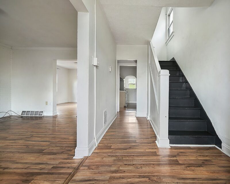 3723 Botsford St. — photo 2