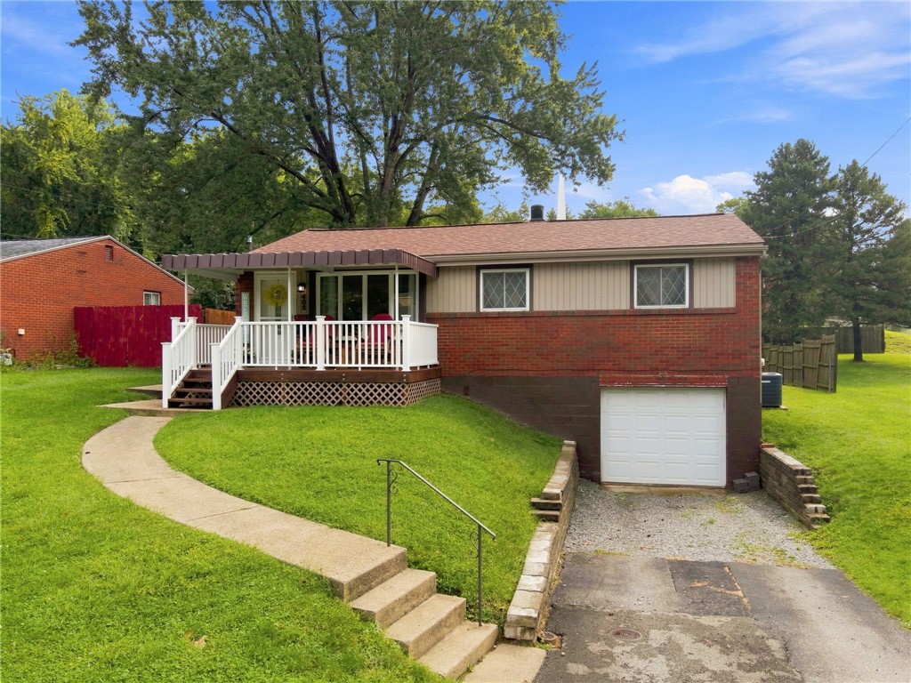 402 Hochberg Rd — photo 1