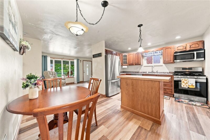 402 Hochberg Rd — photo 7