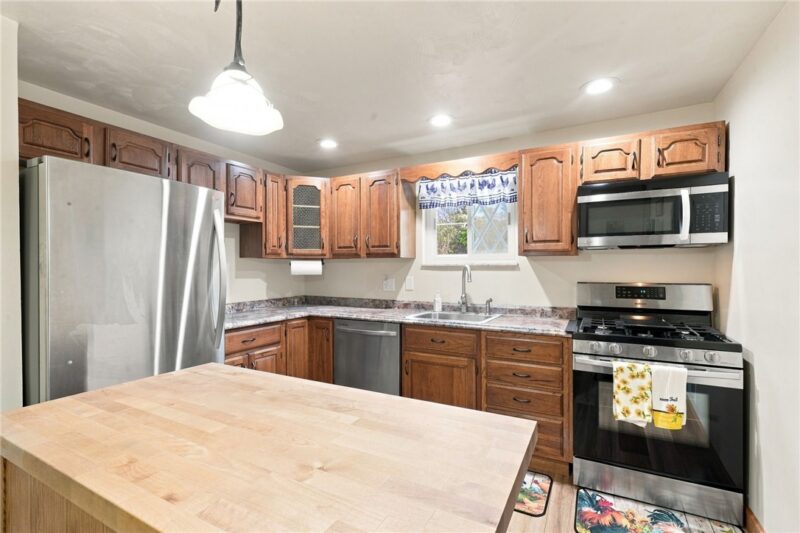 402 Hochberg Rd — photo 8