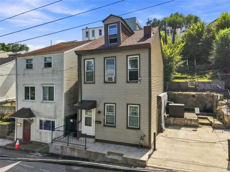 55 Roscoe St — photo 2