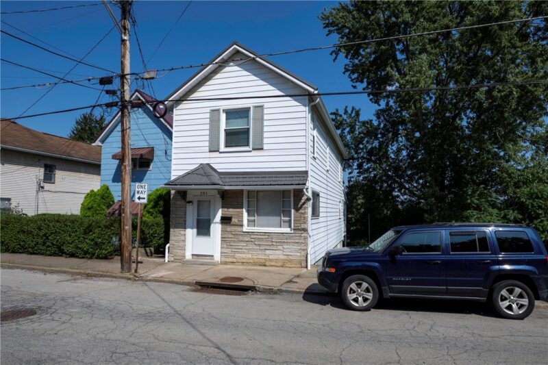 201 Hickory St — photo 2