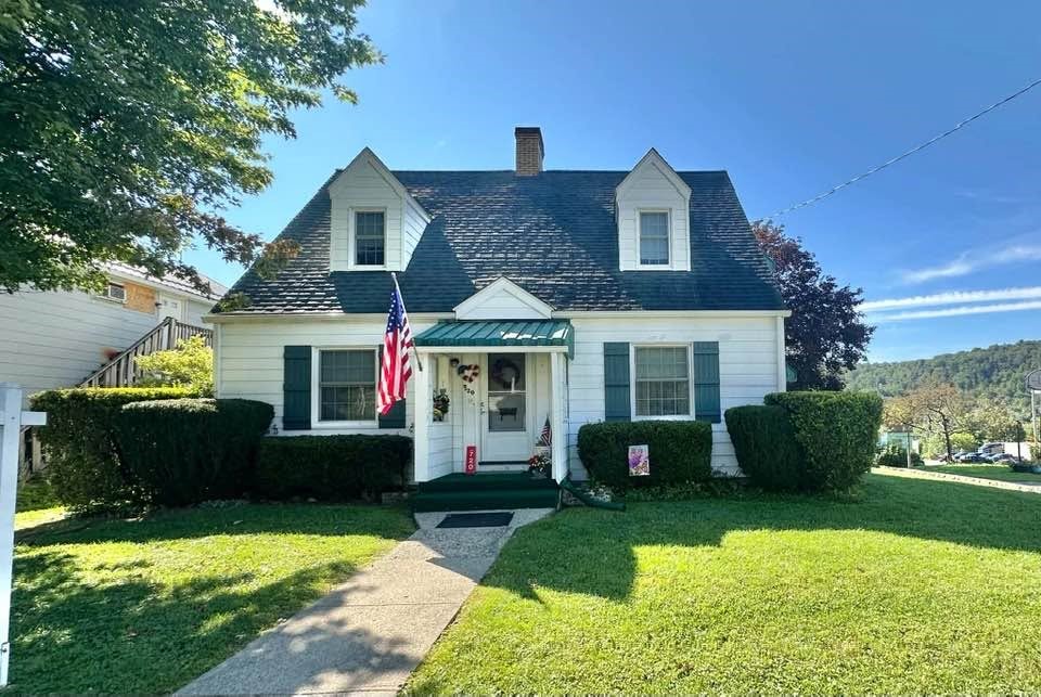 720 Penn Street — photo 1