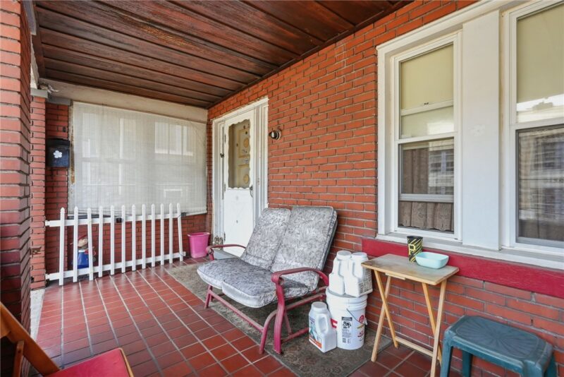 222 39th Street — photo 3