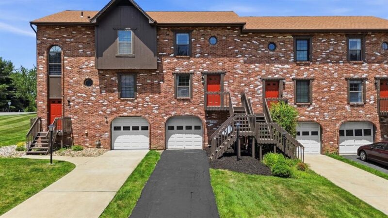 602 Sunset CIRCLE — photo 2