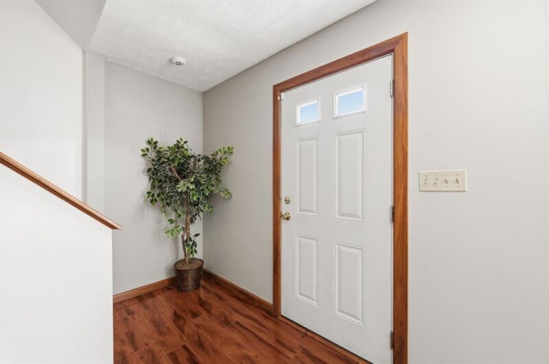 602 Sunset CIRCLE — photo 4